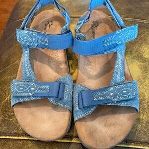 Earth Origins blue suede adjustable strap, sandals